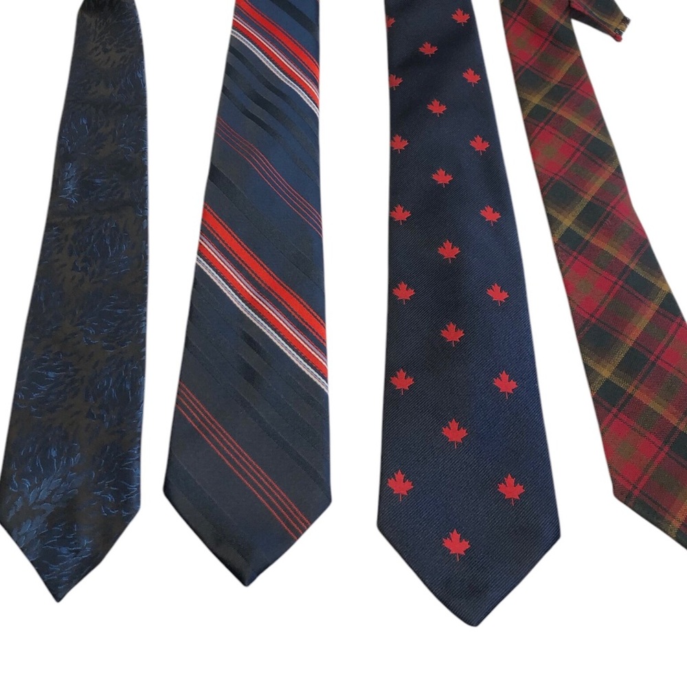 Vintage Men’s Neckties Red Navy Tones Vintage